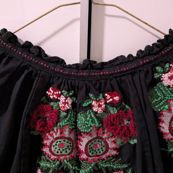 Zara Boho Cropped Embroidered Peasant Top - Picture 9 of 12